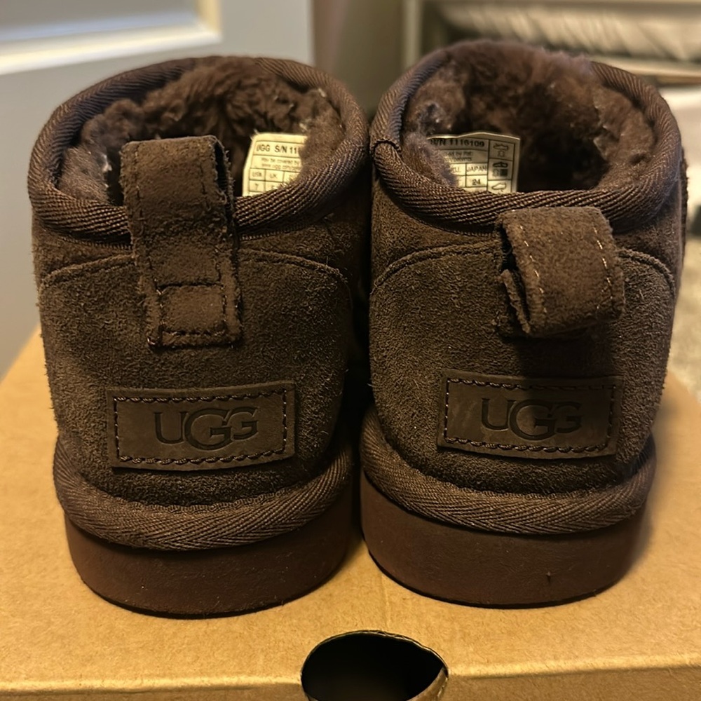 short brown uggs